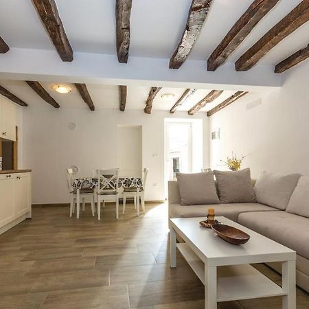 Apartment Nena- Apartman Sa Posebnim Ulazom U Prizemlju, Terasom I Zelenom Okucnicom Rakotule Eksteriør billede